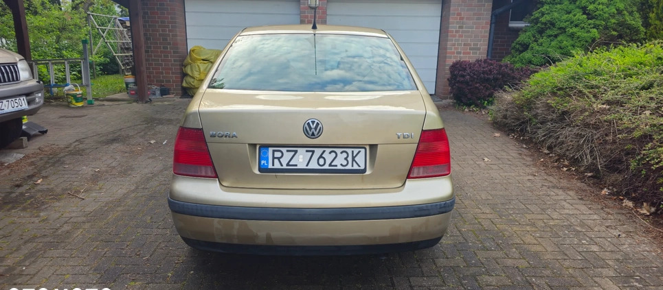 Volkswagen Bora cena 7900 przebieg: 246783, rok produkcji 2003 z Rzeszów małe 121